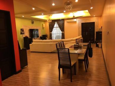 Taman Casa Palma | Extended Kitchen | Kolombong | For Sale
