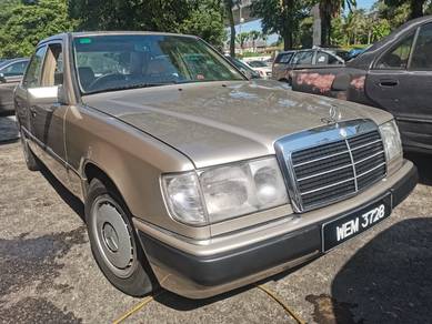 Mercedes Benz 230E (A) (DIRECT OWNER)