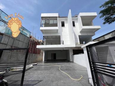 New 3 STOREY SEMI D HILIR PEMANCAR GELUGOR MINDEN HEIGHT 3500sf LANDED