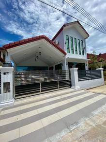 Palm Beach Villa Semi D For Sale :-