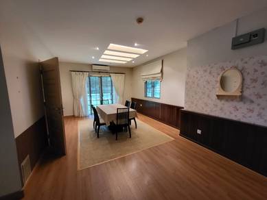 Tanjung Bungah Corner unit for sale with fully furnishes