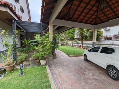 Tanjung Bungah Corner unit for sale with fully furnishes