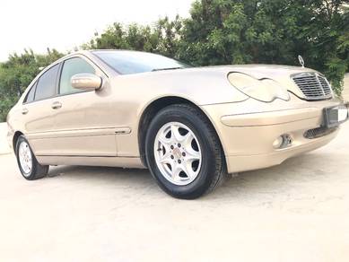 Mercedes Benz C180 1.8 CGI(A)AVNTGR SPEC&LEATHER S