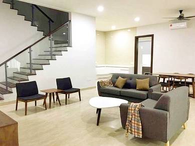 Tijani Ukay 2.5 storey Bungalow Ampang (Part Renovated) lrg hillview