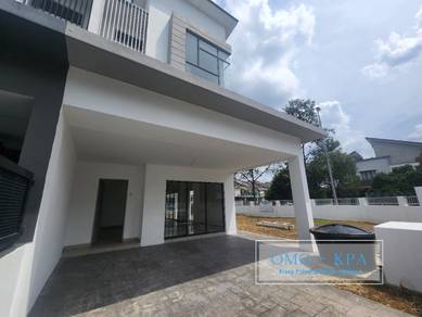 Bukit Raja Klang 2.5 Storey Corner House With Huge Land For Sale