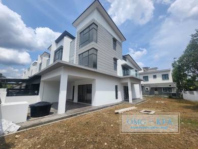 Bukit Raja Klang 2.5 Storey Corner House With Huge Land For Sale