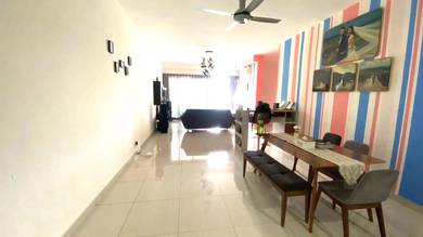 Damansara Foresta Block C F/hold @ 3+1R3B2CP 1441sf N/B Bdr Sri Dsara