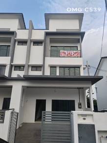 BRAND NEW Teluk Gadong Besar KLANG 2.5 Storey House ENDLOT FREEHOLD 5r