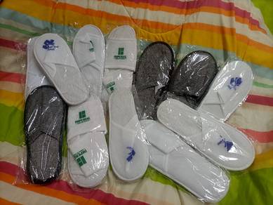13 pcs slippers for 10 ringgit only