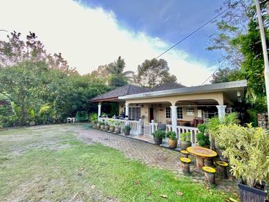 Huge Land Single Storey Bungalow Kampung Tasek Permai Ampang jaya !!