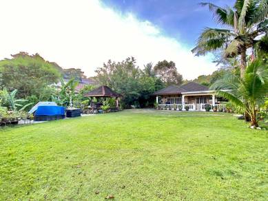 Huge Land Single Storey Bungalow Kampung Tasek Permai Ampang jaya !!