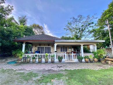 Huge Land Single Storey Bungalow Kampung Tasek Permai Ampang jaya !!