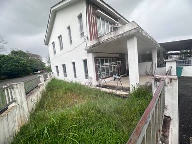 Corner Bandar rinching seksyen 6 | 2 Storey | Facing playground