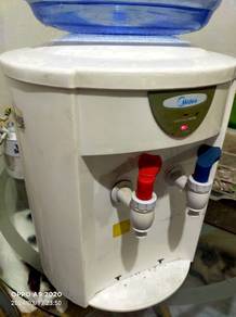 USED Bottle-type Dispenser.a.00
