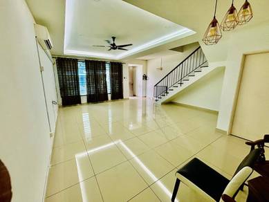 MURAH RENOVATED UNIT! 2 Storey Terrace Semenyih Parkland Semenyih