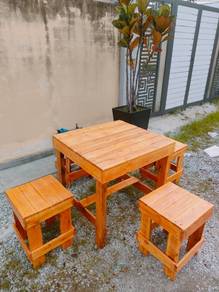 Set meja kerusi 4+1 (kayu pallet)
