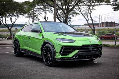 Lamborghini URUS PERFORMANTE *NEW CAR