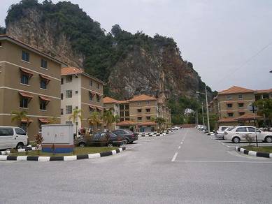 Permai Lake View Apartment