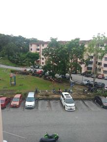(Tingkat 1)Pangsapuri Sri Raya,Ukay Perdana