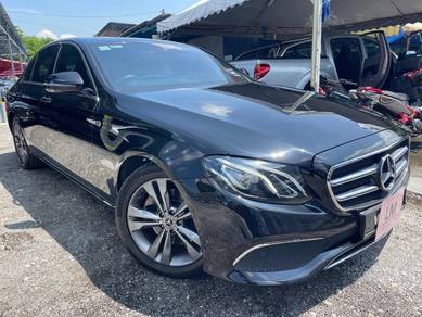 Mercedes Benz E200 2.0 AVANTGARDE (CKD) (A)