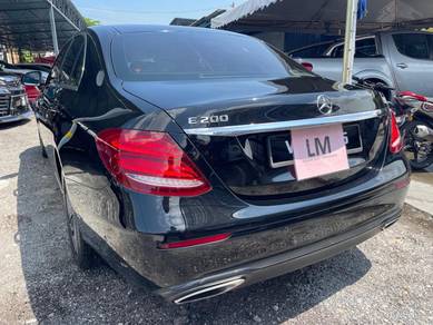 Mercedes Benz E200 2.0 AVANTGARDE (CKD) (A)