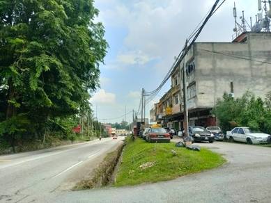 Land 2400sqft facing main Road bandar baru nilai Negeri sembilan