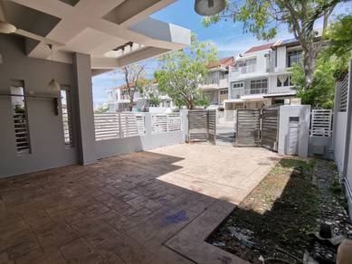 Well maintained, newly refurbished & at great location!