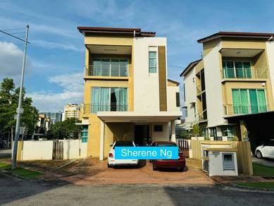 Bay Garden 3 Storey Gated Bangalow near Queensbay Mall