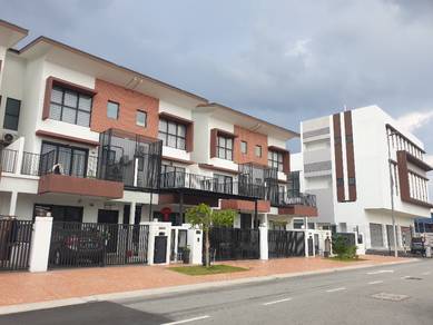3 Storey Link House, MYRA MERANTI Puchong, Bdr Bukit Puchong, Non Bumi