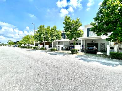 DOUBLE STOREY CASA GREEN CYBERSOUTH DENGKIL s