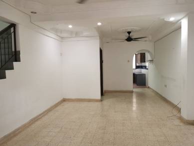 Taman Melawati 2 Storey Terrace Freehold 3+1rooms [18 x 60] Extended