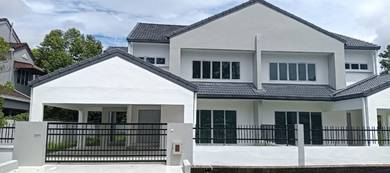 Newly Renovated Semi Detached Tabuan Park