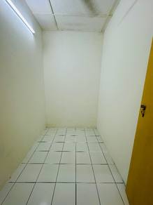 Sinsuran Bilik Sewa Ada Tingkap Room Rental KK Town City Tingkat 3