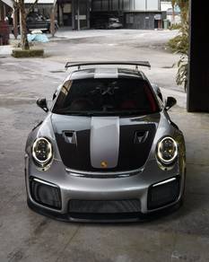Porsche 911 GT2 RS (A) Weissach Package