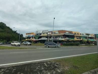 LIkas Plaza 3 Storey Shop
