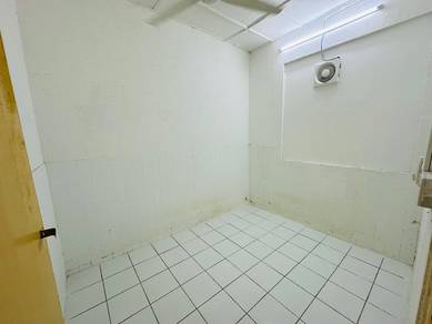 Sinsuran Bilik Sewa Ada Tingkap Room Rental KK Town City Tingkat 3