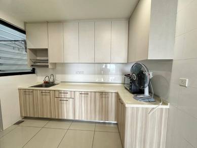 Renovated D'aman residence 100% Loan Puchong taman mas near the wharf