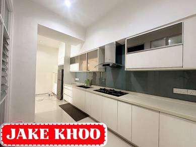 Cheapest Deal !! Zan Pavillion, 1990 Sqft, Mid Floor, Renovated, 2 Cps