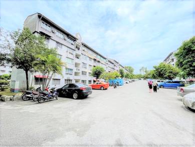 Putra Permai Apartment 4th Floor (Type C) @ Equine Park Seri Kembangan
