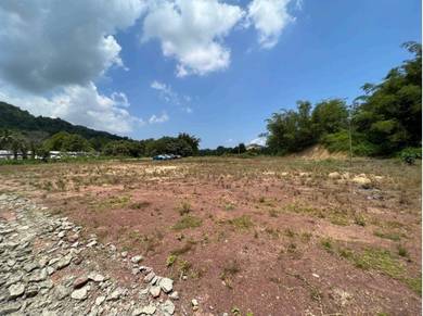 Jalan Pulutan, Menggatal, Access to Main Road, 1 Arce