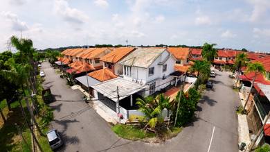 Corner Open Facing Double Storey Terrace Taman Semabok Perdana Melaka