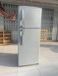 Hitachi 2pintu peti ais sejuk 395L