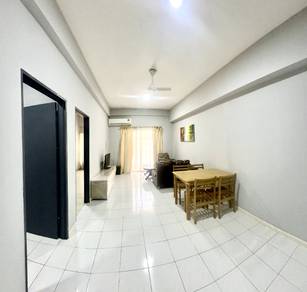 2 rooms Fully Furnished Api-Api Center Apartment Inter corner lot