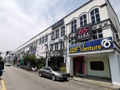 FULLY TENANTED FACING ROAD 3 Sty Shoplot TOWN AREA Riverfront City