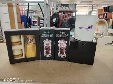 4 Kitchenware Item
