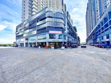 CORNER LOT 2 Storey Shop Office Savanna Southville City Bangi FREEHOLD
