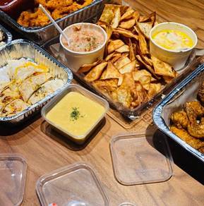 Salsa, Queso and Chips