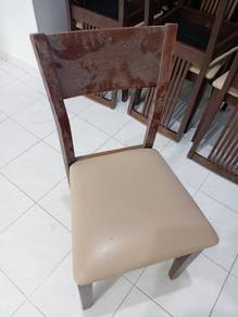 Solid Wooden Chair wt Cushion TC680