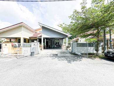 FACING OPEN | Renovated | Semi-D Single Storey Taman Dagang 1, Banting