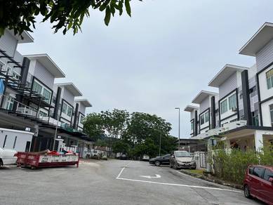 3 Storey Corner Lot Kazen Saujana Brand New Saujana Puchong